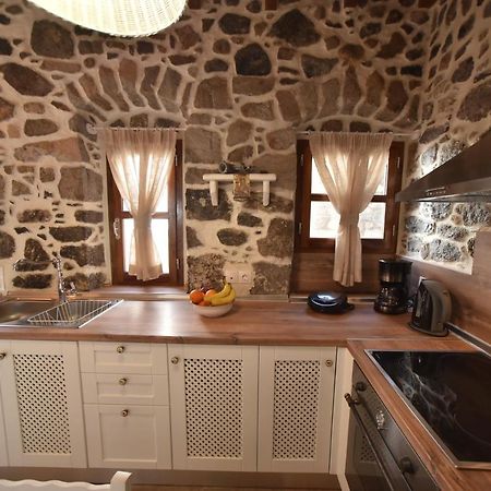 Patriko Nisyrian Guesthouse Mandrákion Zewnętrze zdjęcie
